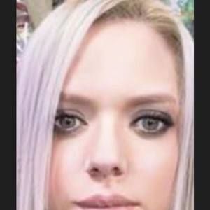 Meet your Posher, Leslie bright